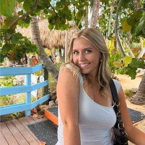 Meet your Posher, Emmy